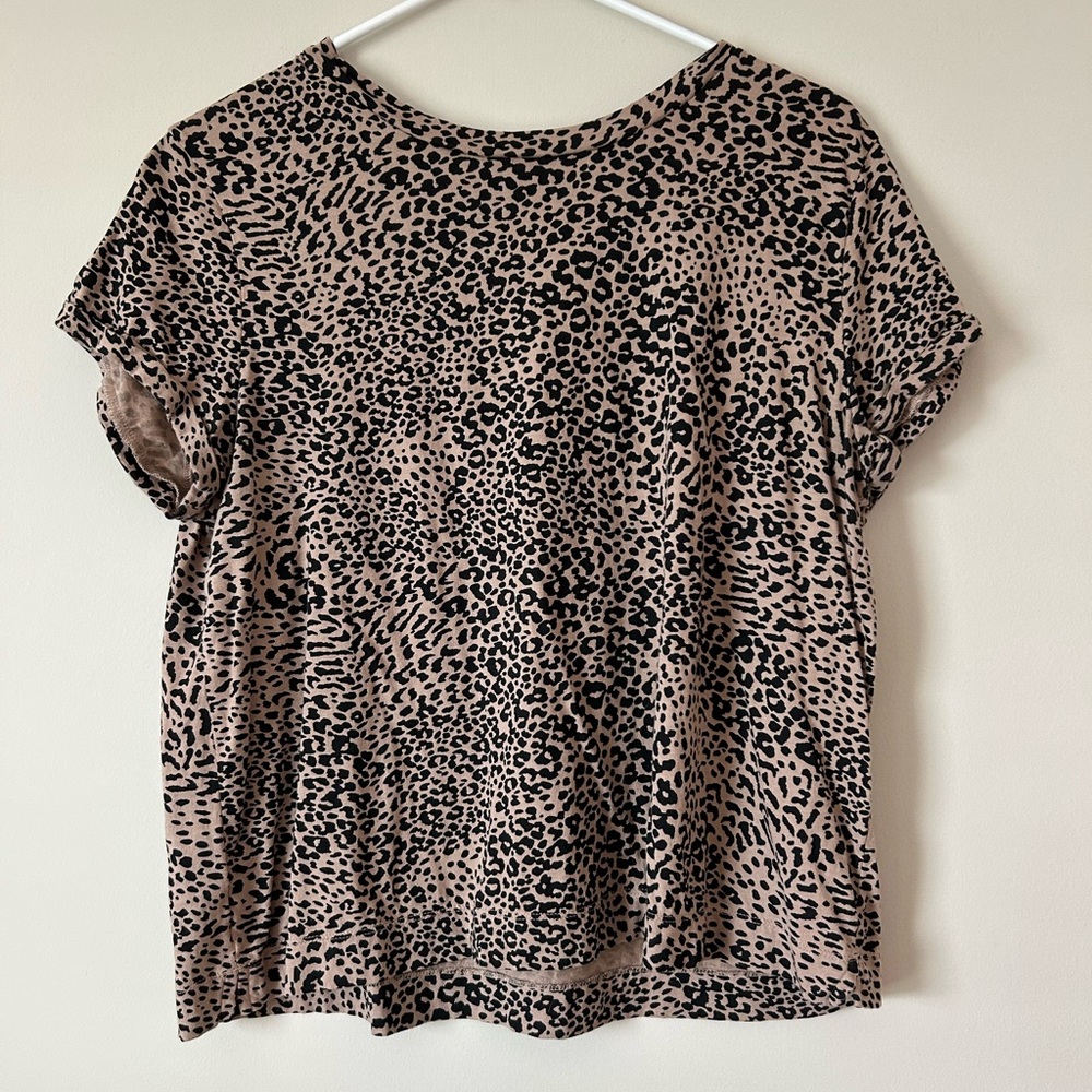 Leopard print tee shirt